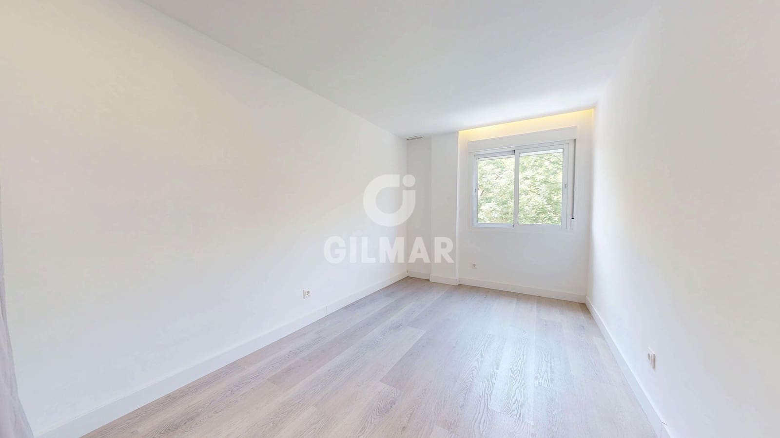 3 bedroom Flat for sale in Fuengirola with garage - € 397,000 (Ref: 9979233)