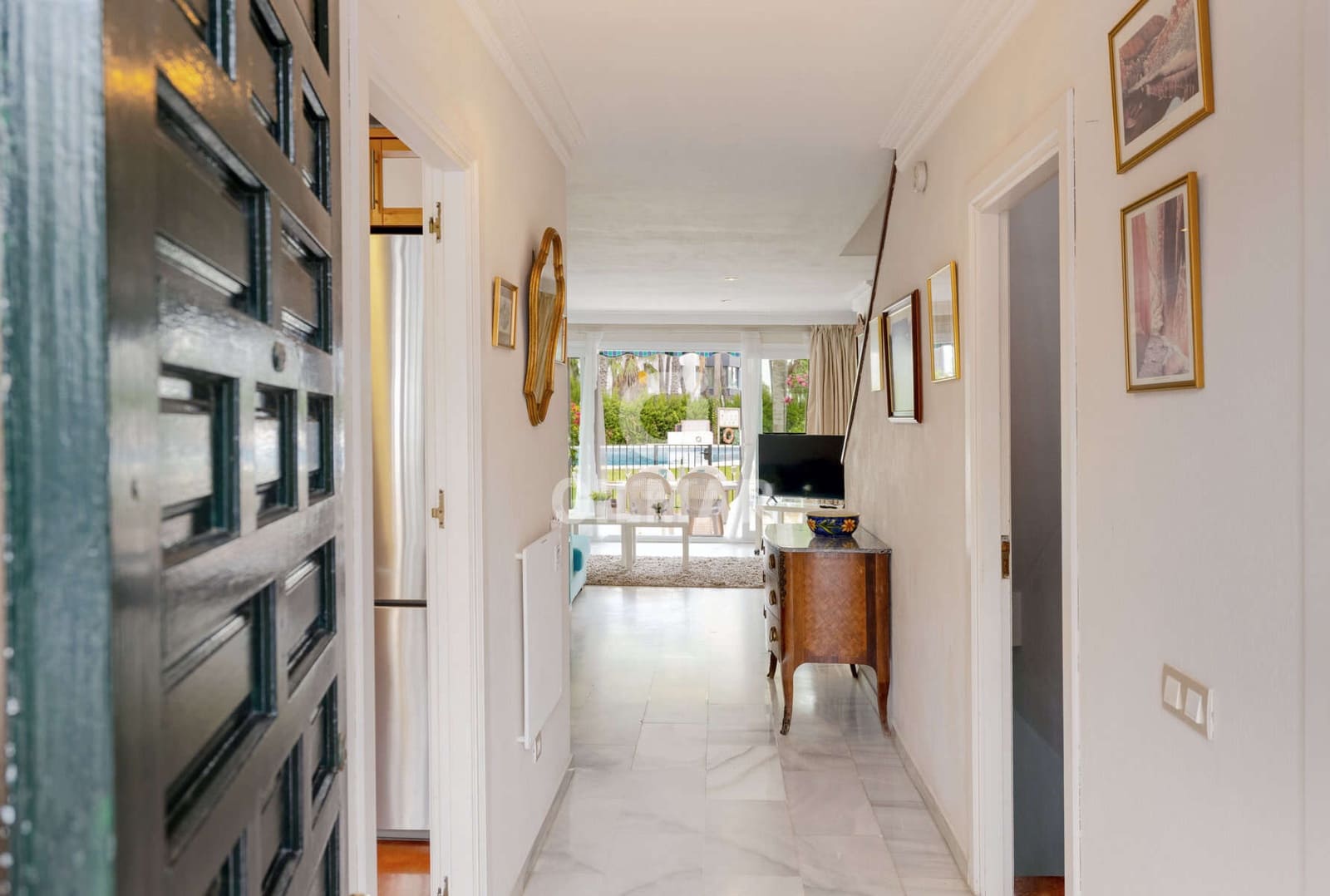Adosado de 3 habitaciones en Estepona en venta con piscina garaje - 750.000 € (Ref: 9979235)