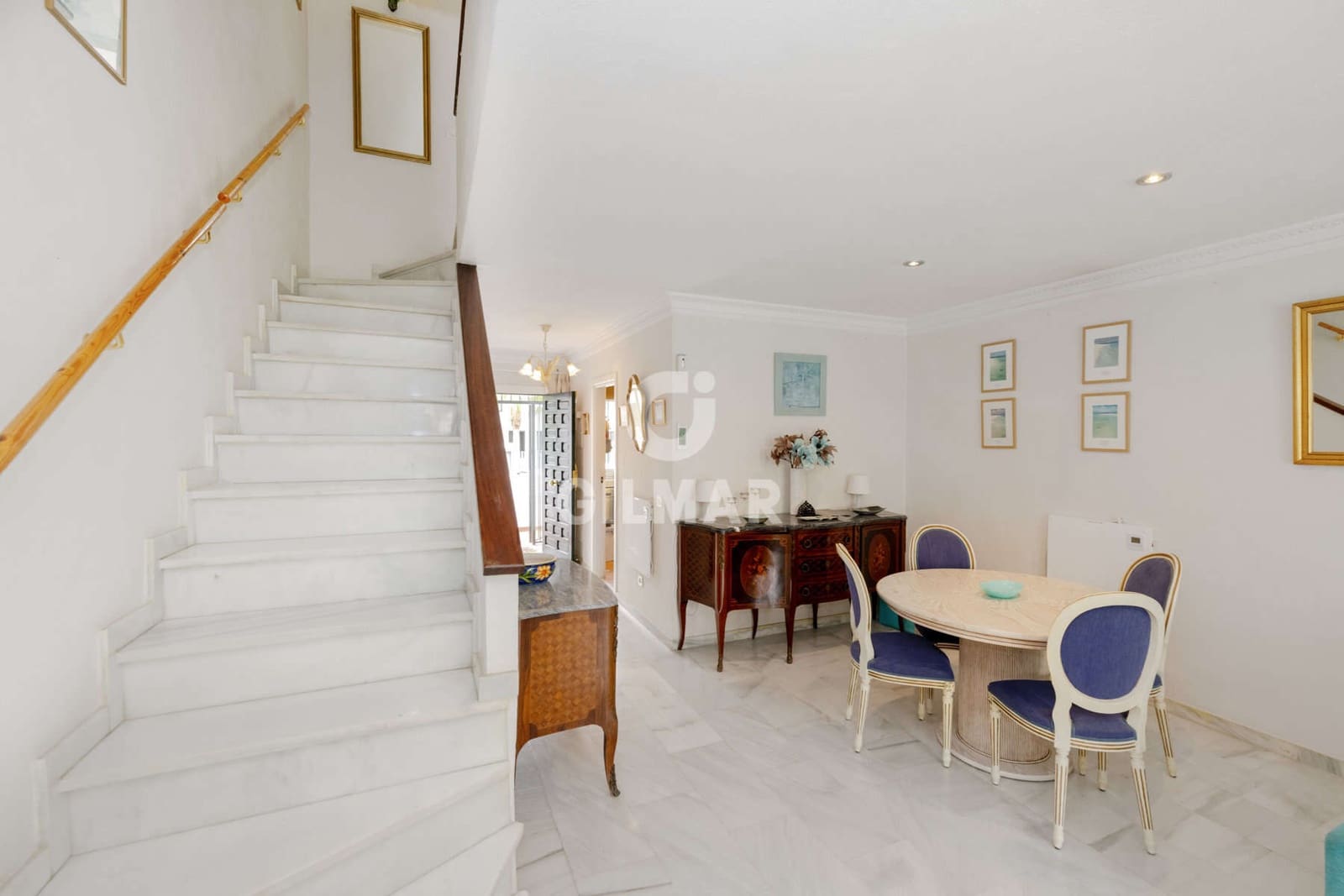 Adosado de 3 habitaciones en Estepona en venta con piscina garaje - 750.000 € (Ref: 9979235)