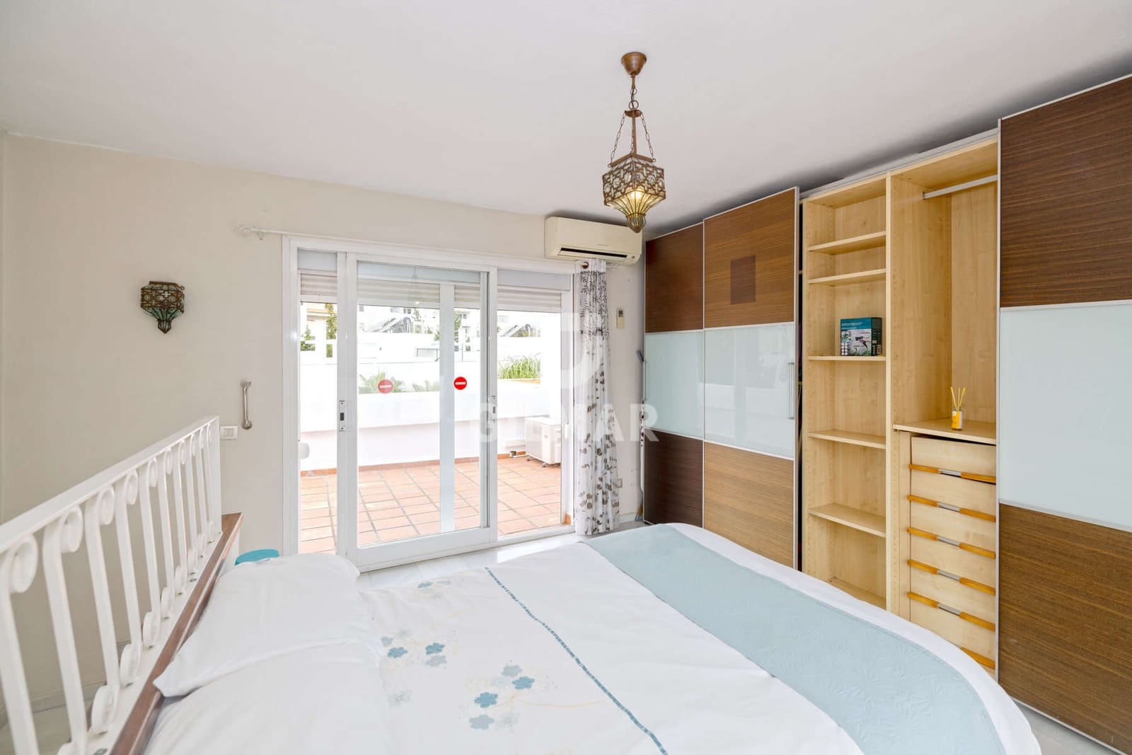 Adosado de 3 habitaciones en Estepona en venta con piscina garaje - 750.000 € (Ref: 9979235)