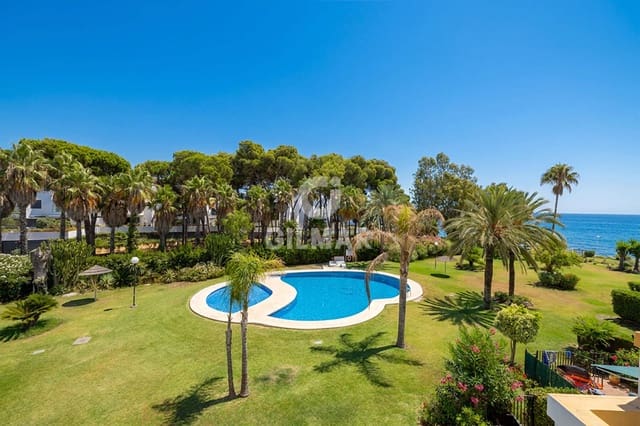 3 soverom Rekkehus til salgs i Guadalobón, Estepona med svømmebasseng garasje - € 750 000 (Ref: 9979235)