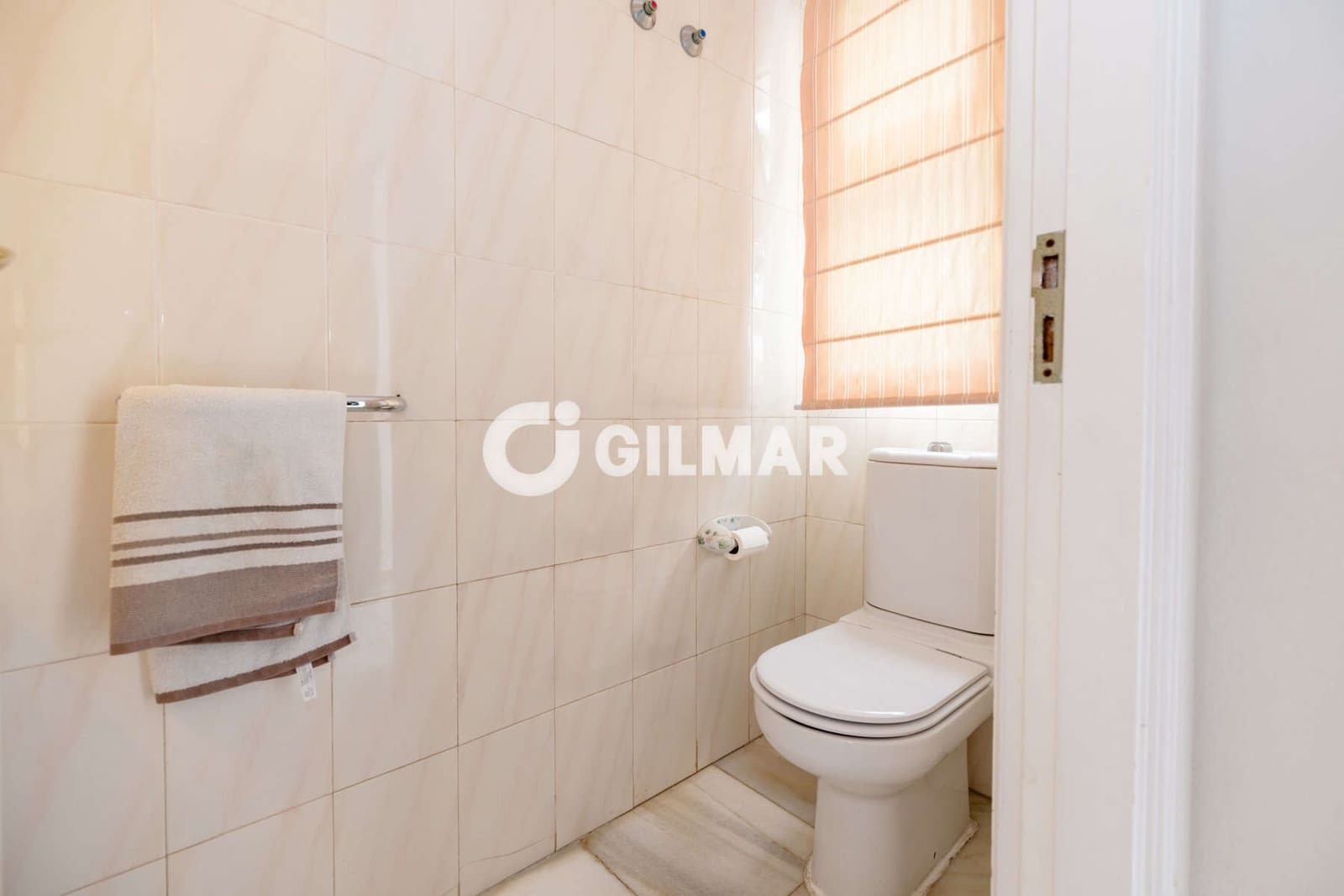 3 soveværelse Rækkehus til salg i Estepona med swimmingpool garage - € 690.000 (Ref: 9979235)