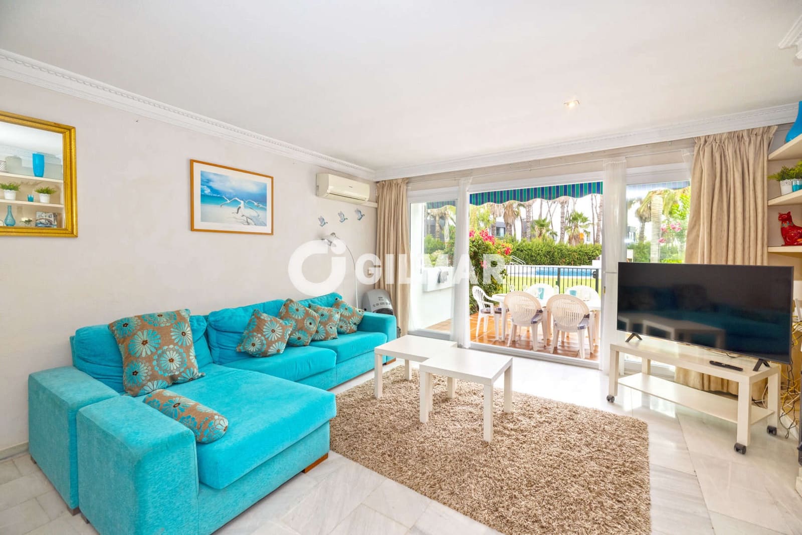 3 soveværelse Rækkehus til salg i Estepona med swimmingpool garage - € 690.000 (Ref: 9979235)