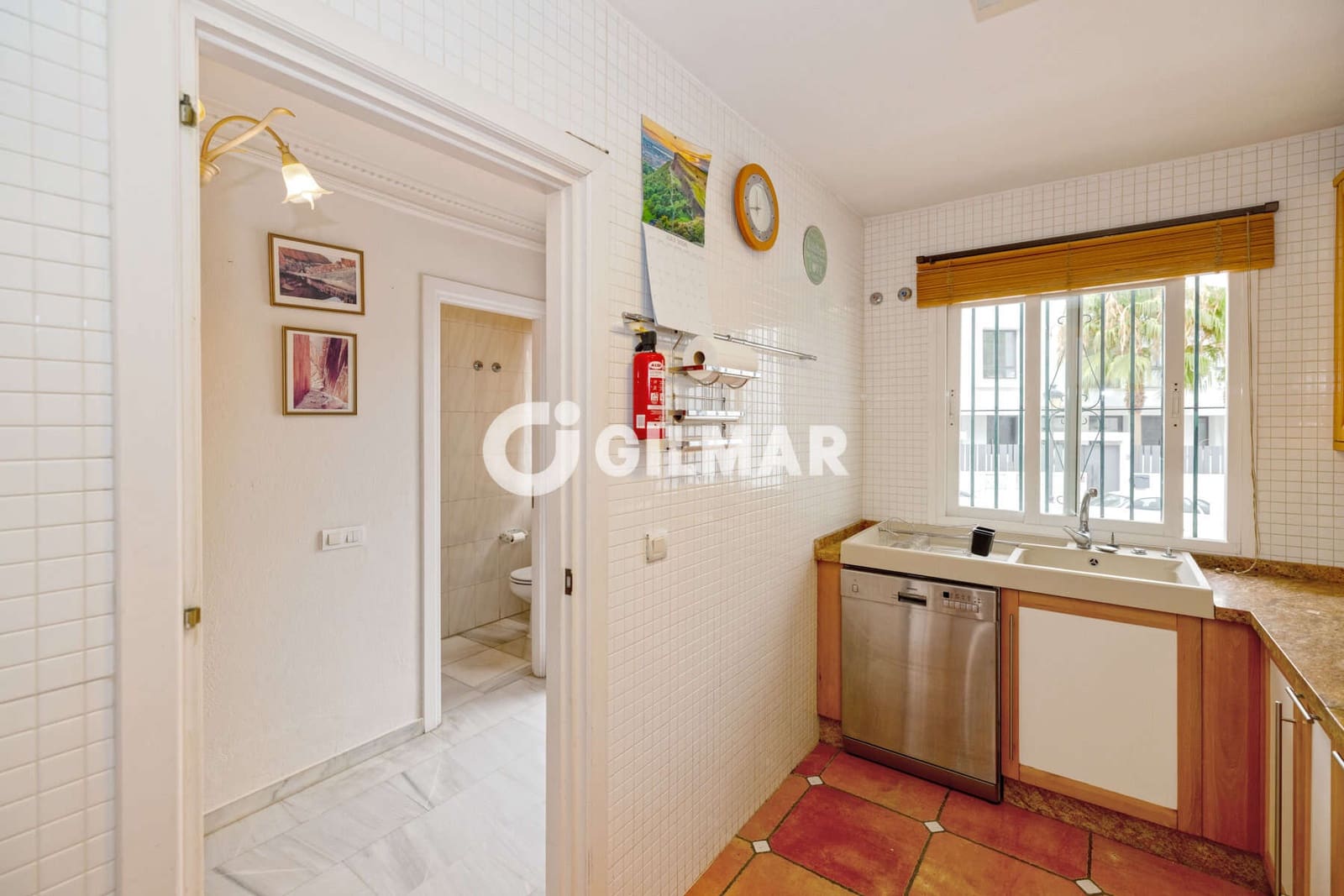 3 soveværelse Rækkehus til salg i Estepona med swimmingpool garage - € 690.000 (Ref: 9979235)