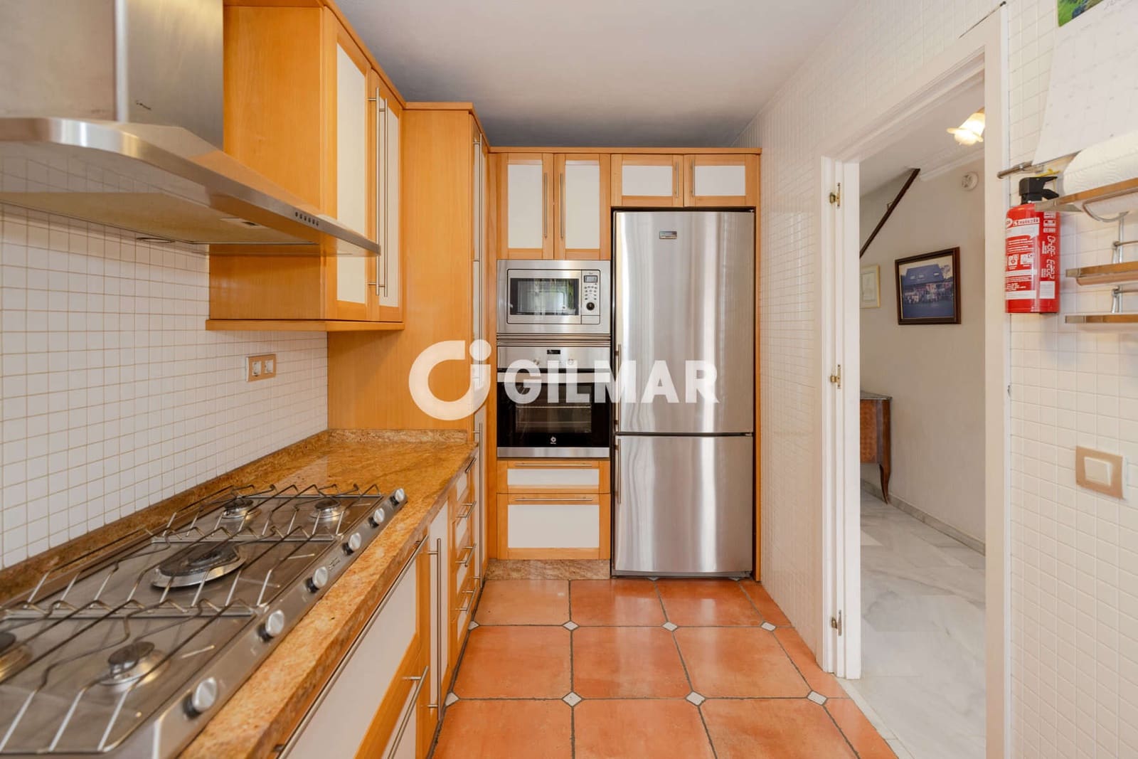 3 soveværelse Rækkehus til salg i Estepona med swimmingpool garage - € 690.000 (Ref: 9979235)
