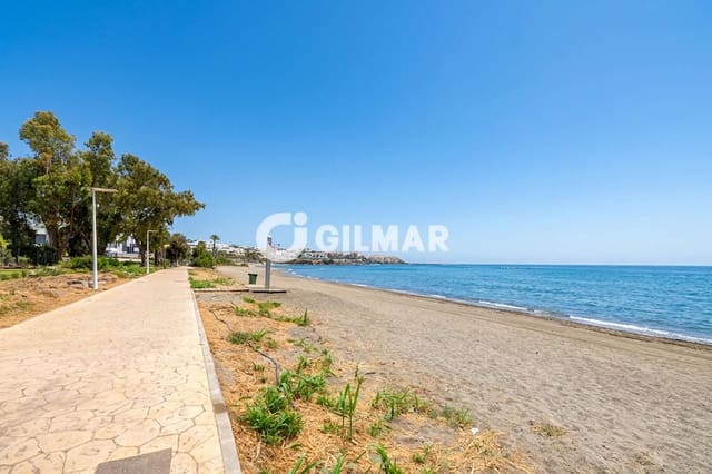 3 soverom Rekkehus til salgs i Guadalobón, Estepona med svømmebasseng garasje - € 690 000 (Ref: 9979235)