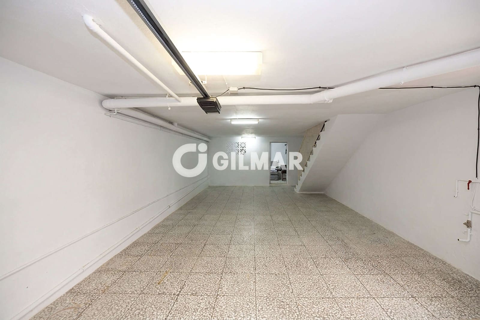 3 soveværelse Rækkehus til salg i Estepona med swimmingpool garage - € 690.000 (Ref: 9979235)