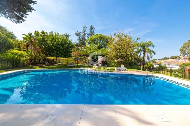 Piso de 3 habitaciones en Cerrado de Calderon, Málaga ciudad en venta con piscina - 720.000 € (Ref: 9979277)