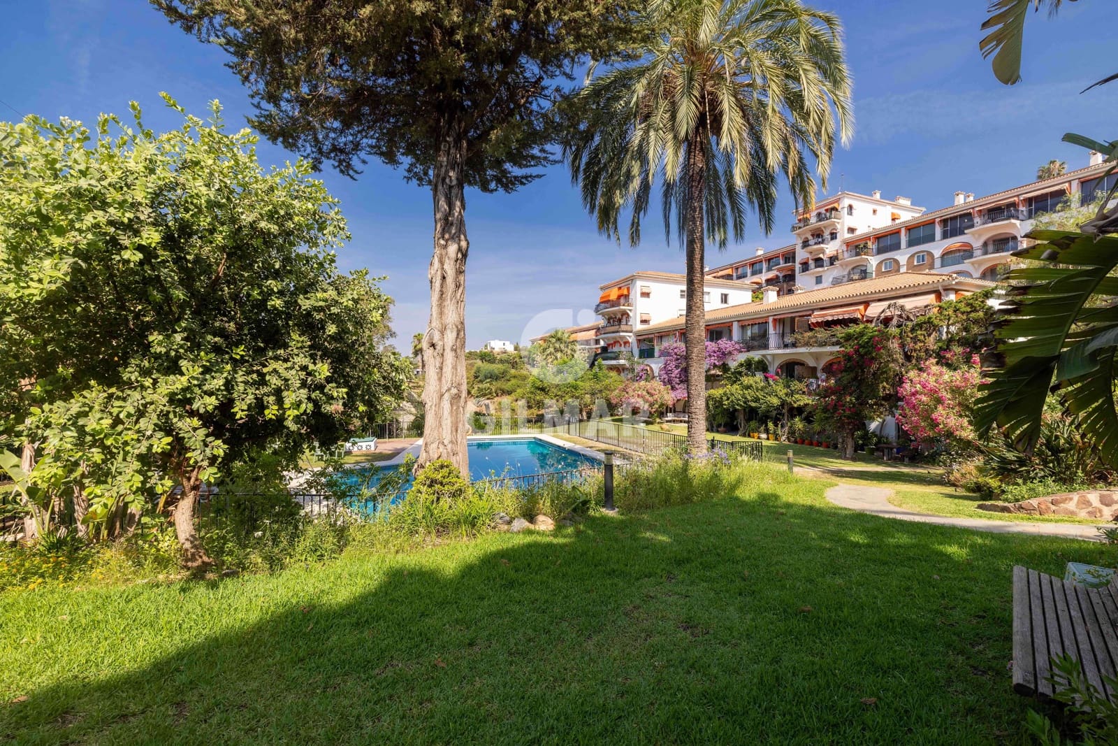 3 slaapkamer Flat te koop in Malaga stad met zwembad - € 720.000 (Ref: 9979277)
