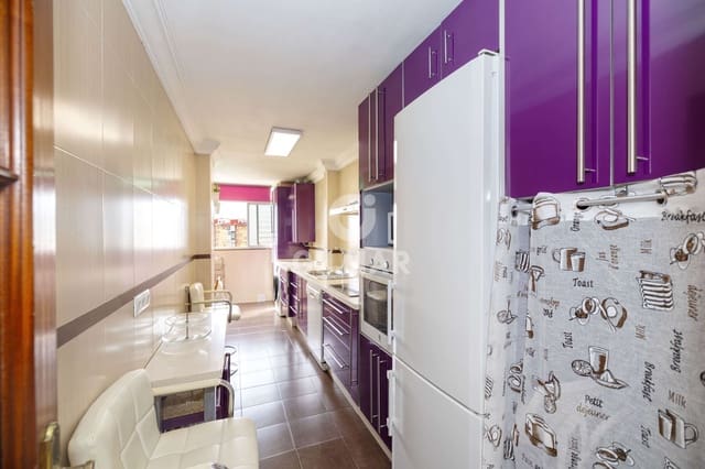 3 soveværelse Lejlighed til salg i La Luz, Málaga by - € 320.000 (Ref: 9979279)