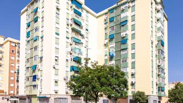 3 slaapkamer Flat te koop in La Luz, Málaga stad - € 290.000 (Ref: 9979279)