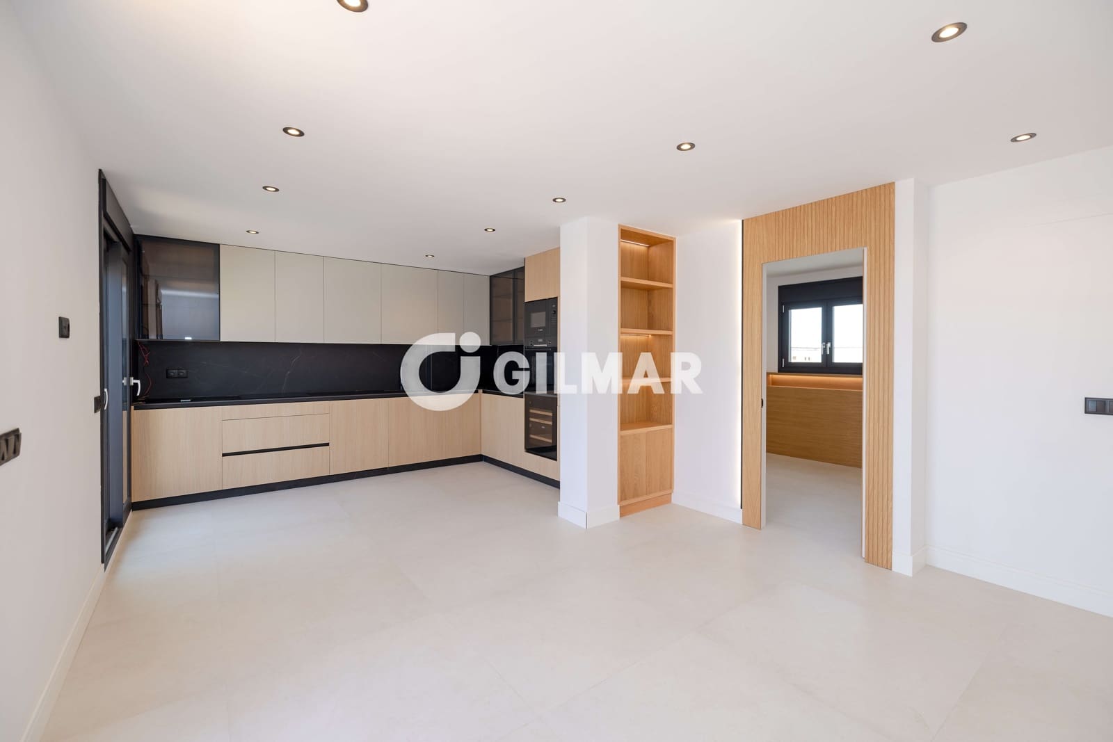 2 slaapkamer Flat te koop in Malaga stad - € 595.000 (Ref: 9981654)