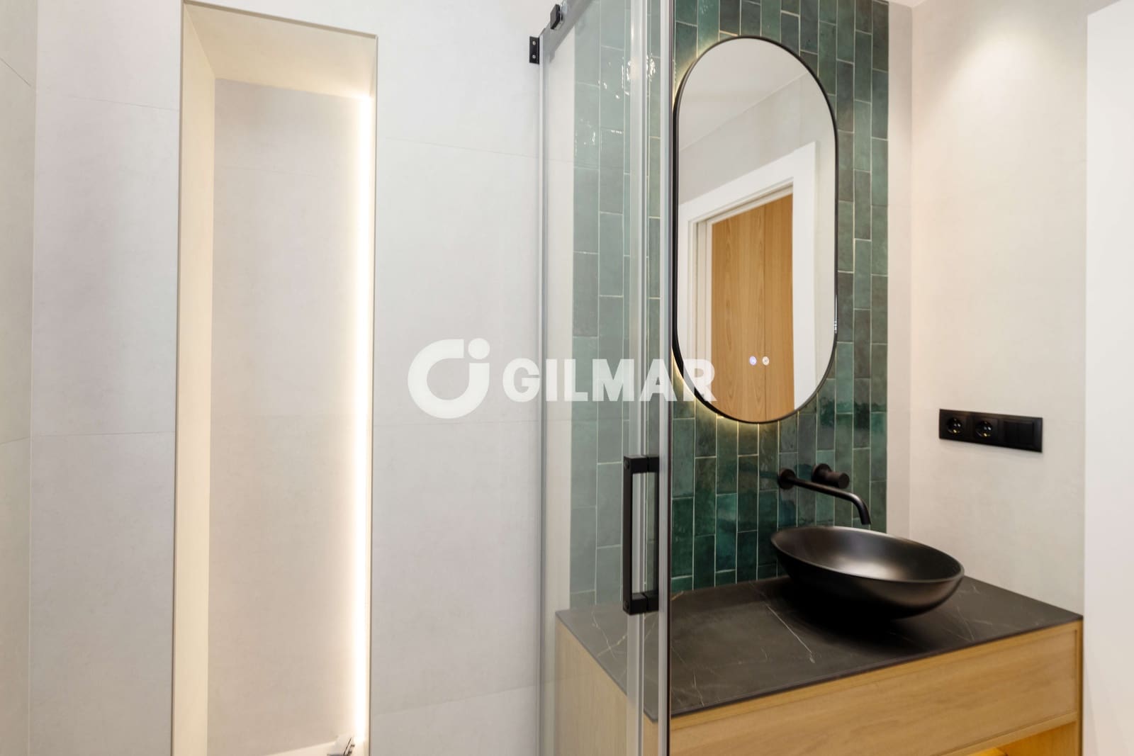 2 slaapkamer Flat te koop in Malaga stad - € 595.000 (Ref: 9981654)