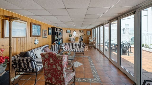 4 sovrum Semi-fristående Villa till salu i Santa Brígida med garage - 345 000 € (Ref: 9984133)