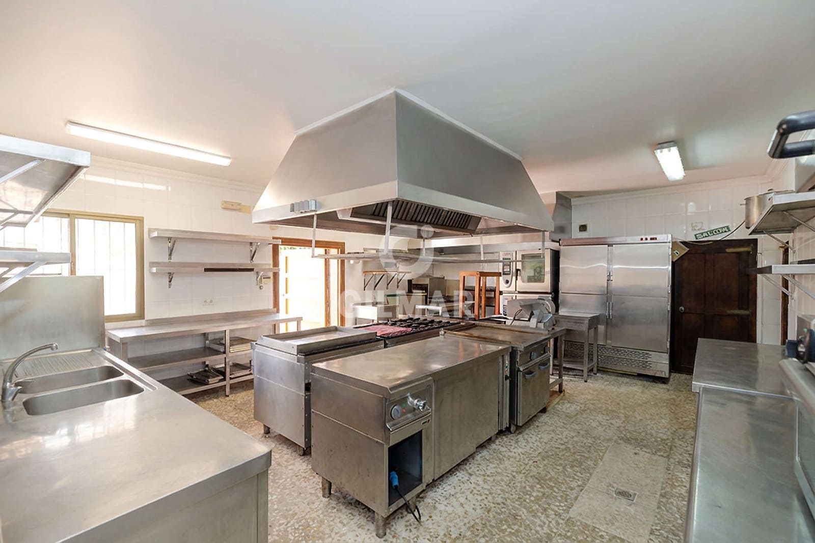 Commercieel te koop in Saladillo-Benamara - € 1.800.000 (Ref: 9984134)