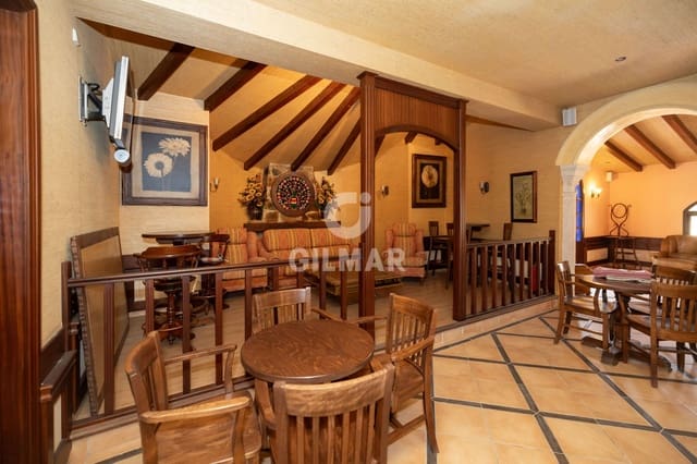 Commercieel te koop in Saladillo-Benamara, Estepona - € 1.800.000 (Ref: 9984134)