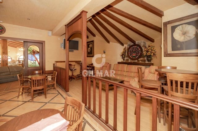 Commercieel te koop in Saladillo-Benamara, Estepona - € 1.800.000 (Ref: 9984134)