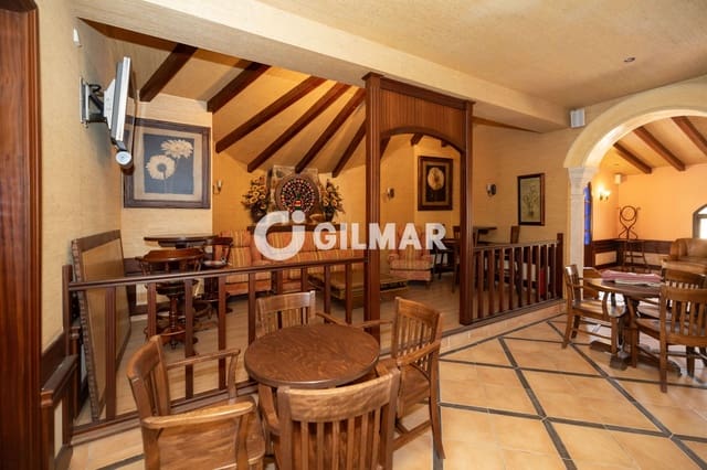 Commercial for sale in Saladillo-Benamara, Estepona - € 1,800,000 (Ref: 9984134)