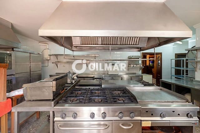 Commercial for sale in Saladillo-Benamara, Estepona - € 1,800,000 (Ref: 9984134)
