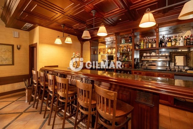 Commercial for sale in Saladillo-Benamara, Estepona - € 1,800,000 (Ref: 9984134)