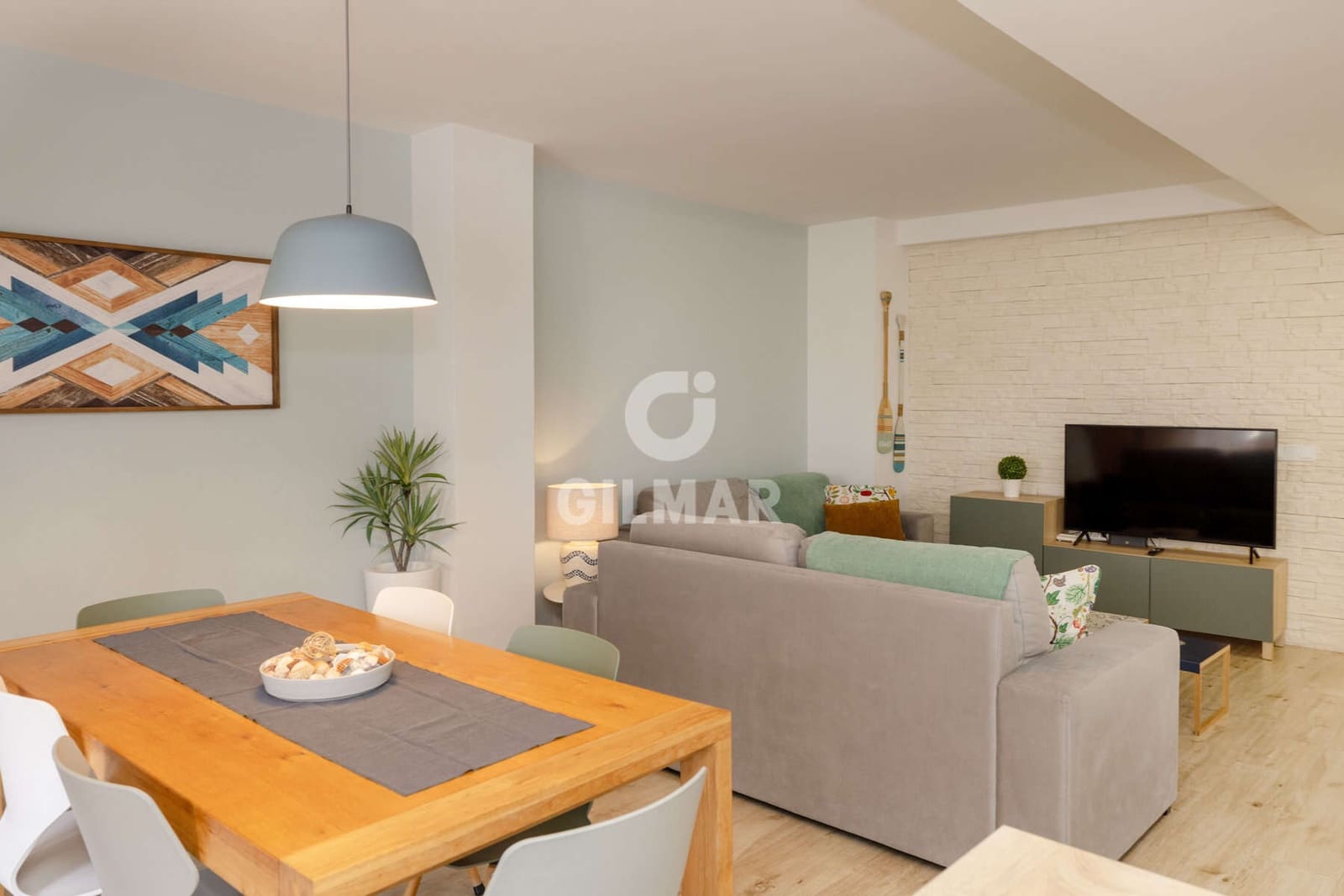2 sovrum Lägenhet till salu i Estepona med pool garage - 399 000 € (Ref: 9984135)
