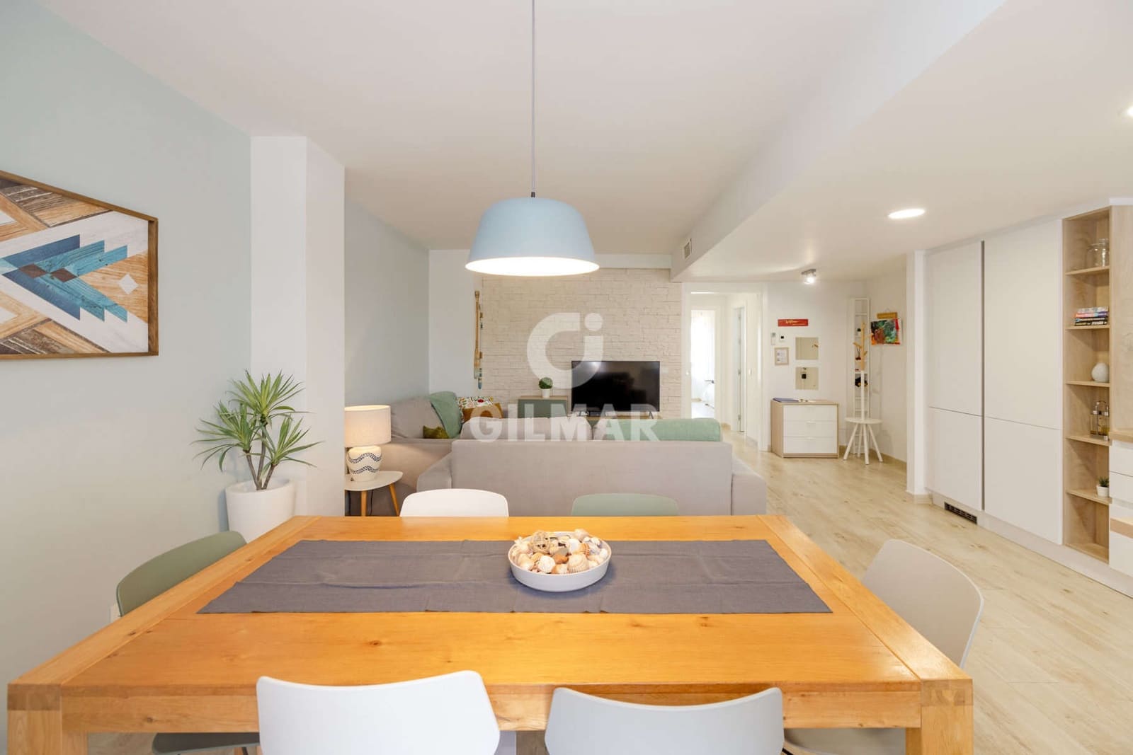 2 sovrum Lägenhet till salu i Estepona med pool garage - 399 000 € (Ref: 9984135)