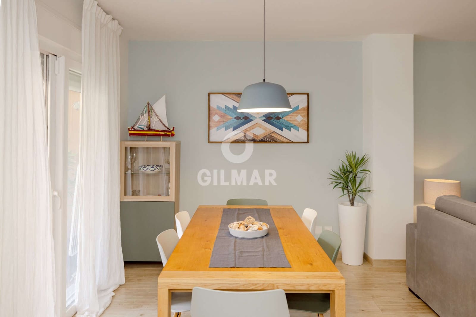2 sovrum Lägenhet till salu i Estepona med pool garage - 399 000 € (Ref: 9984135)