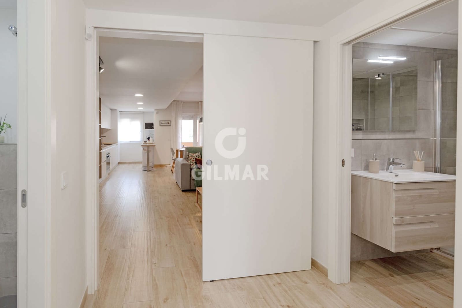 2 sovrum Lägenhet till salu i Estepona med pool garage - 399 000 € (Ref: 9984135)