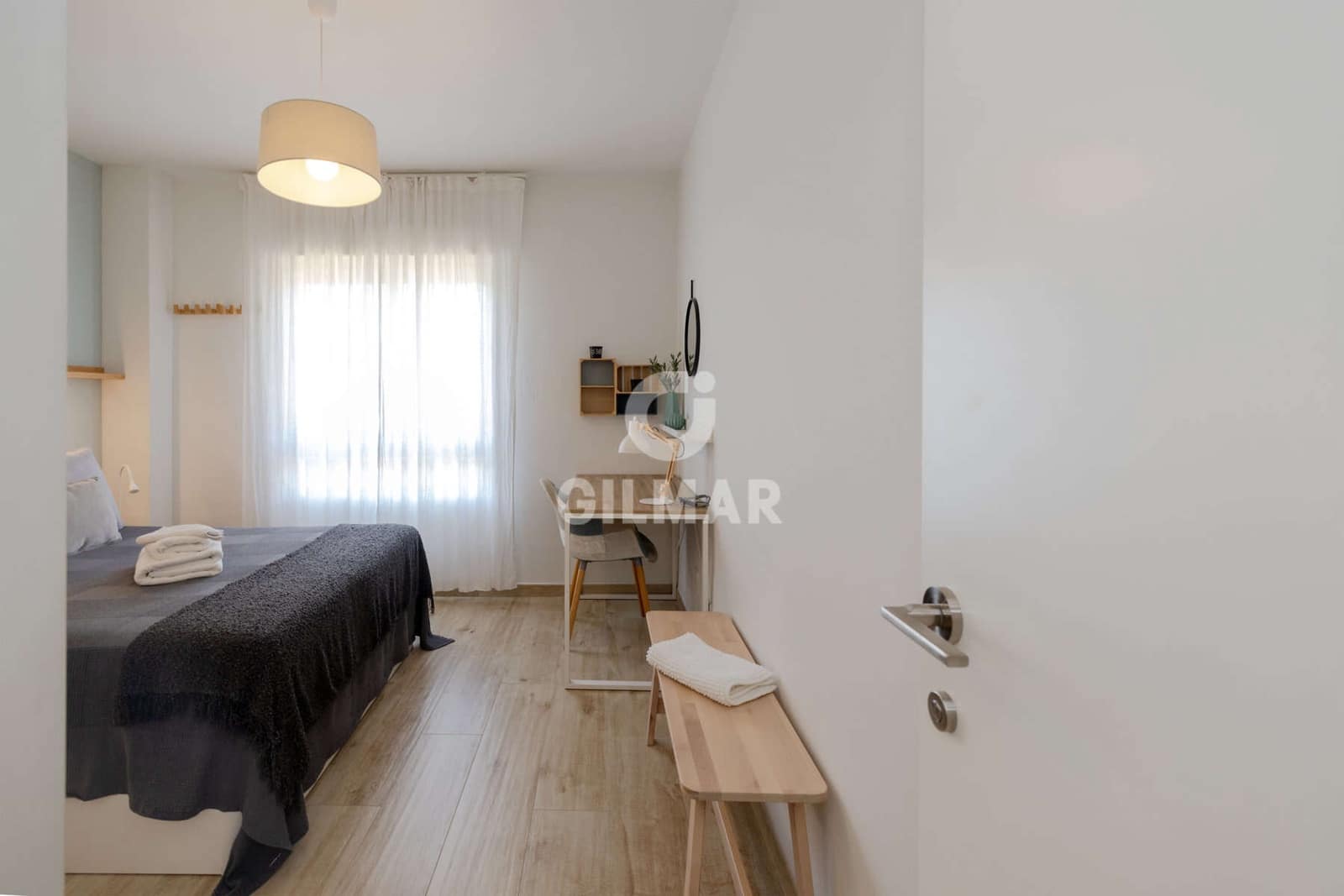2 sovrum Lägenhet till salu i Estepona med pool garage - 399 000 € (Ref: 9984135)