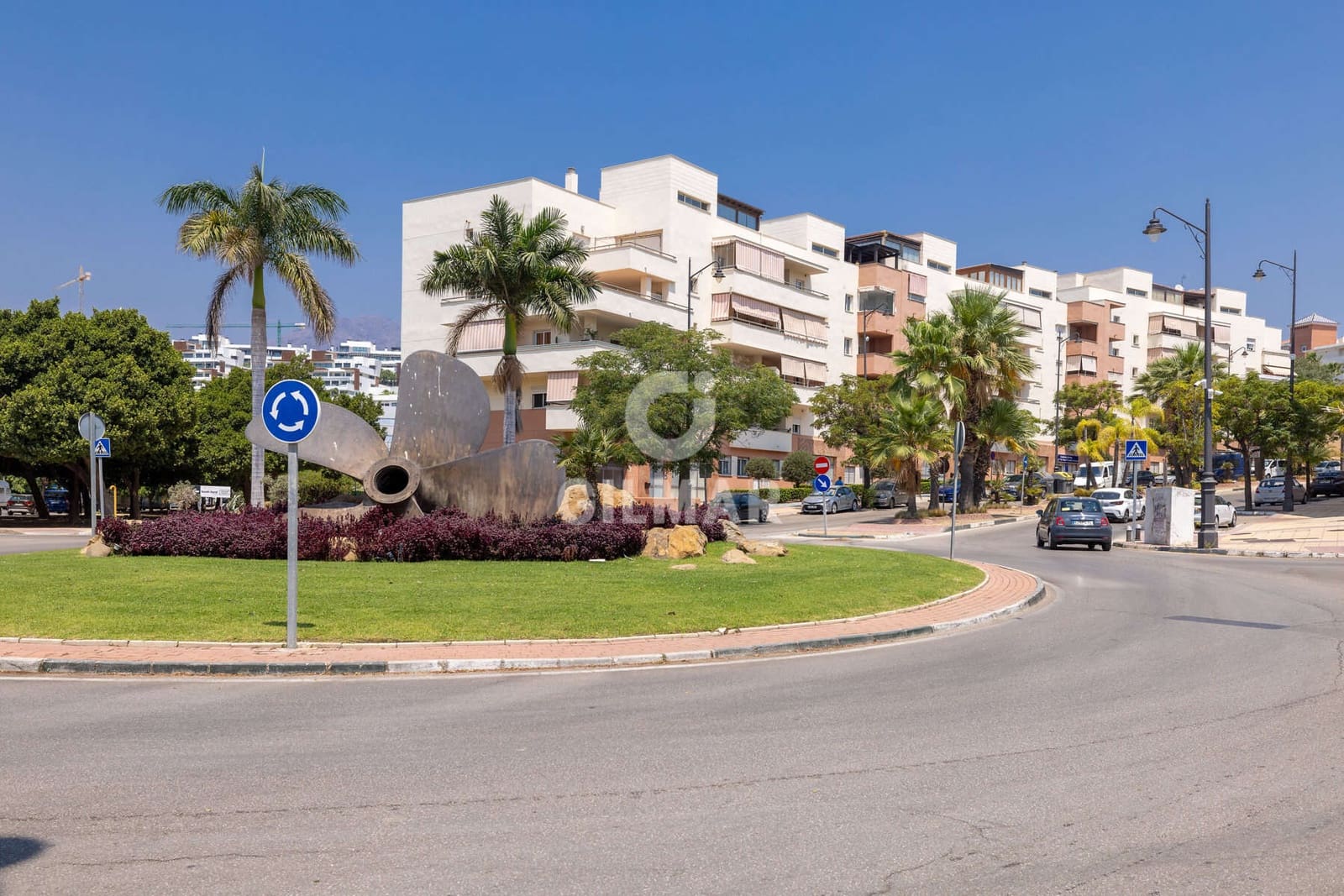 2 sovrum Lägenhet till salu i Estepona med pool garage - 399 000 € (Ref: 9984135)