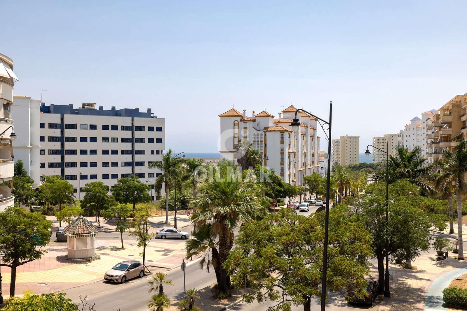 2 sovrum Lägenhet till salu i Estepona med pool garage - 399 000 € (Ref: 9984135)