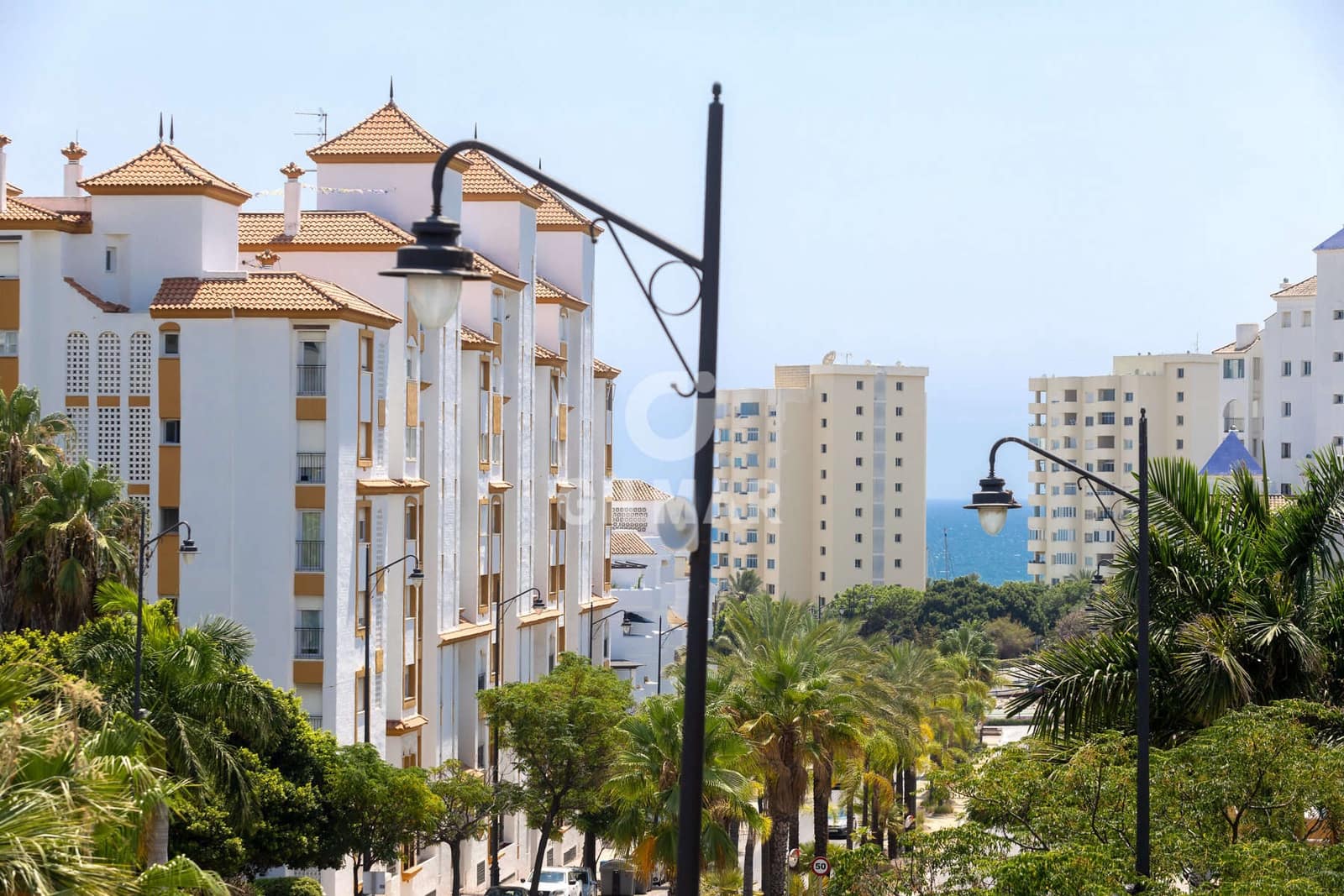 2 sovrum Lägenhet till salu i Estepona med pool garage - 399 000 € (Ref: 9984135)