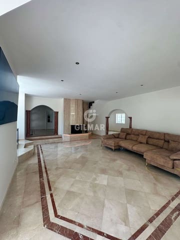 7 soverom Villa til salgs i Altos de Estepona, Estepona med svømmebasseng garasje - € 1 378 000 (Ref: 9985690)