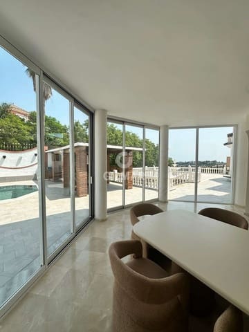 7 soverom Villa til salgs i Altos de Estepona, Estepona med svømmebasseng garasje - € 1 378 000 (Ref: 9985690)