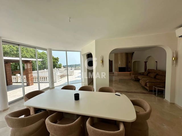 7 soverom Villa til salgs i Altos de Estepona, Estepona med svømmebasseng garasje - € 1 378 000 (Ref: 9985690)