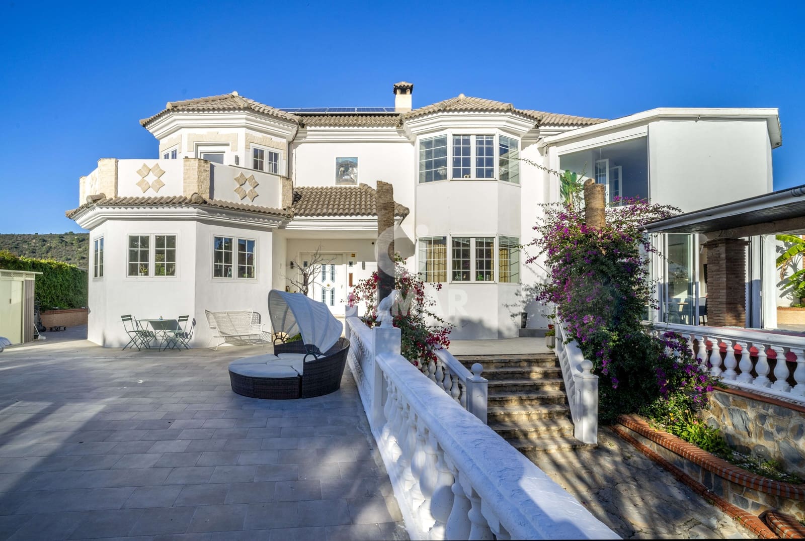 7 makuuhuone Huvila myytävänä paikassa Estepona mukana uima-altaan 
autotalli - 1 378 000 € (Ref: 9985690)