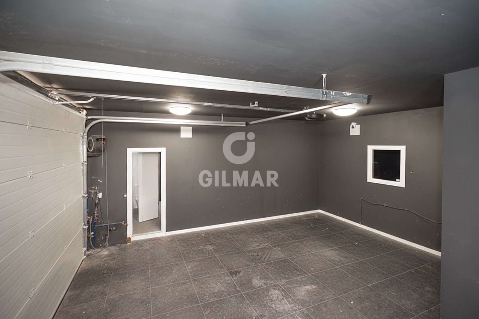 7 soverom Villa til salgs i Estepona med svømmebasseng garasje - € 1 378 000 (Ref: 9985690)