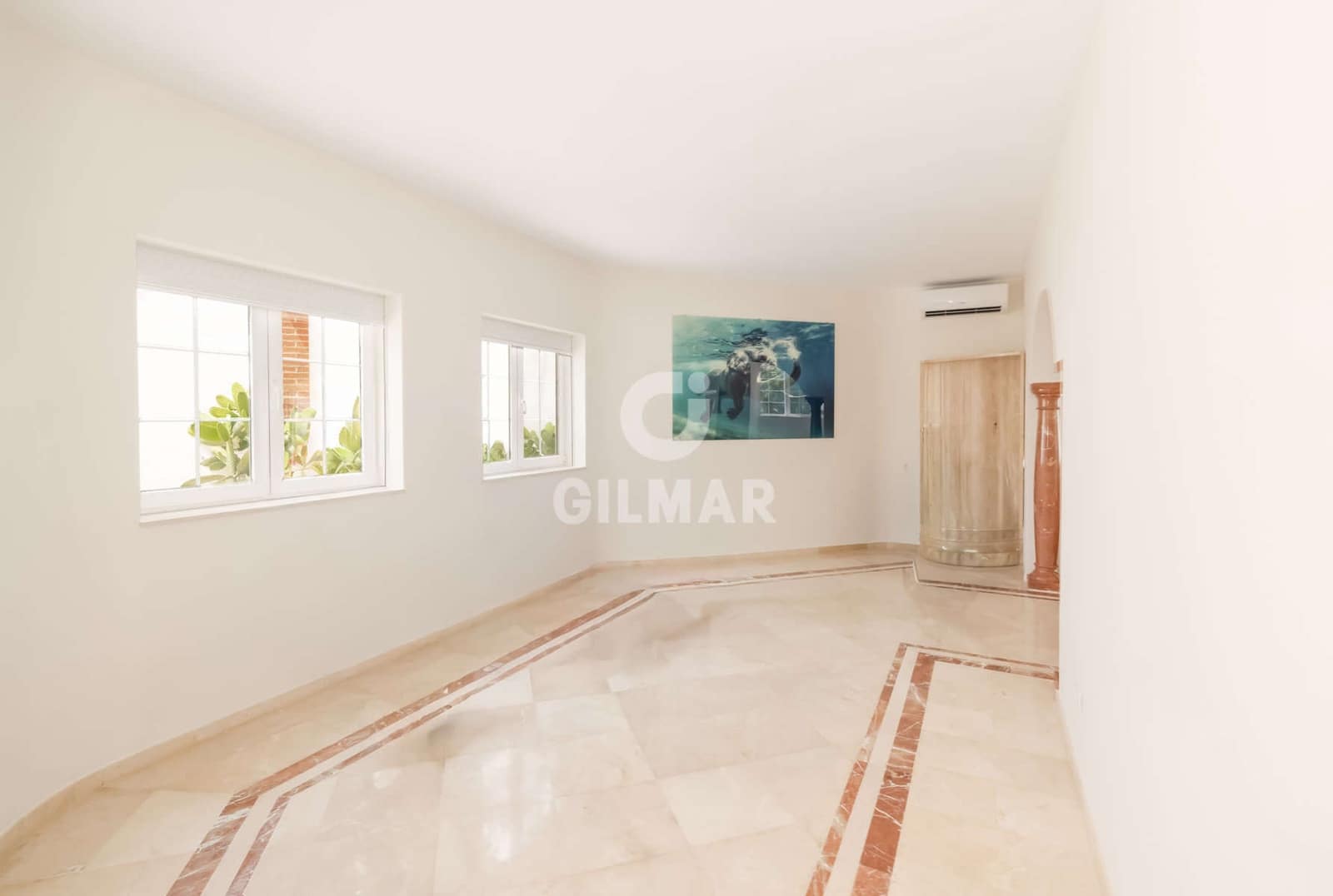 7 soverom Villa til salgs i Estepona med svømmebasseng garasje - € 1 378 000 (Ref: 9985690)