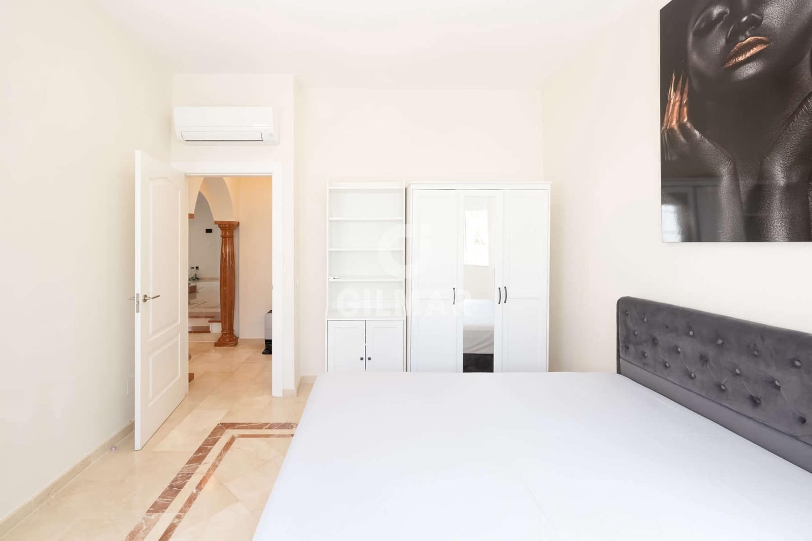 7 soverom Villa til salgs i Estepona med svømmebasseng garasje - € 1 378 000 (Ref: 9985690)
