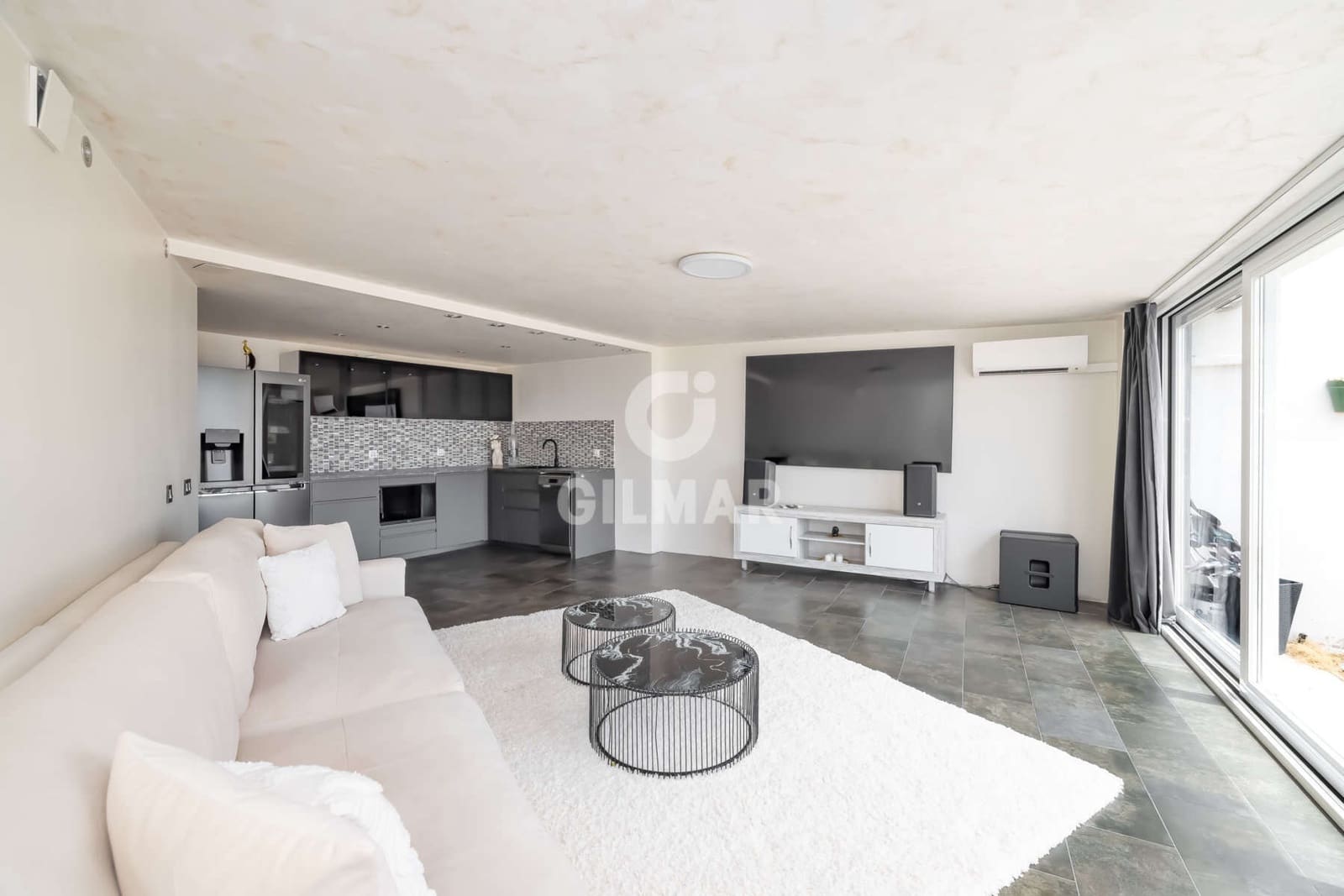 7 soverom Villa til salgs i Estepona med svømmebasseng garasje - € 1 378 000 (Ref: 9985690)