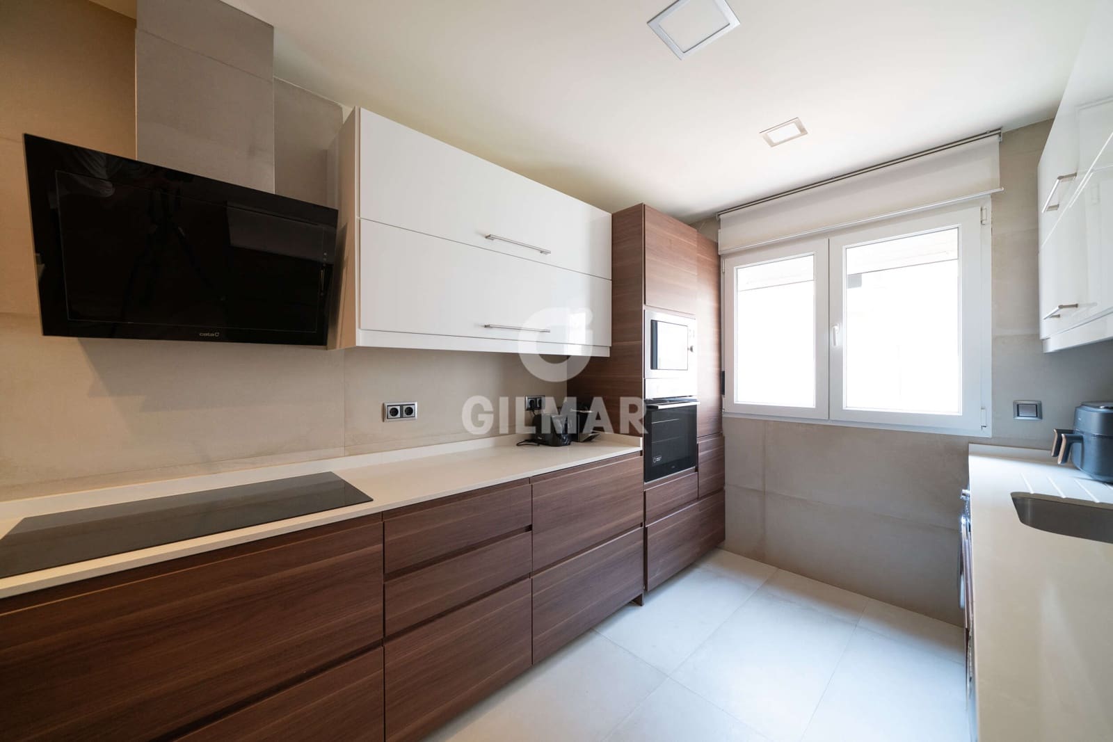 4 soveværelse Lejlighed til salg i Madrid by - € 1.650.000 (Ref: 9985691)