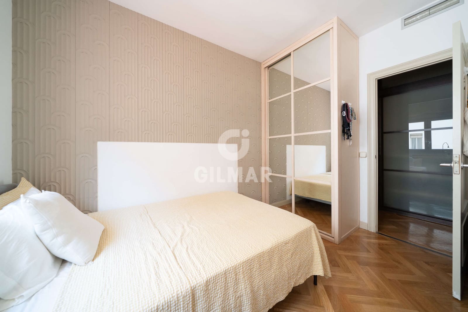 4 soveværelse Lejlighed til salg i Madrid by - € 1.650.000 (Ref: 9985691)
