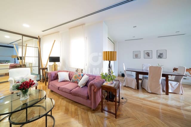 4 soveværelse Lejlighed til salg i Rios Rosas, Madrid by - € 1.650.000 (Ref: 9985691)