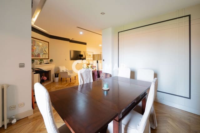 4 soveværelse Lejlighed til salg i Rios Rosas, Madrid by - € 1.650.000 (Ref: 9985691)
