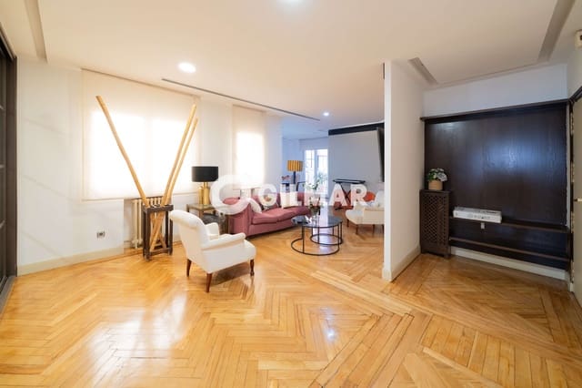4 soveværelse Lejlighed til salg i Rios Rosas, Madrid by - € 1.650.000 (Ref: 9985691)