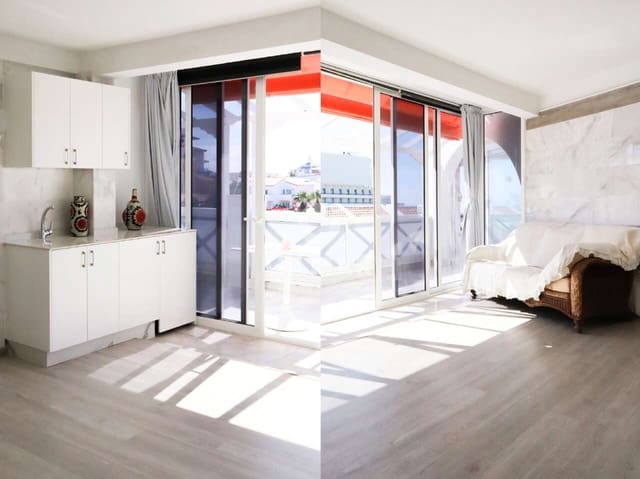 5 soverom Penthouse til salgs i Playa de las Americas, Arona - € 1 400 000 (Ref: 9986143)