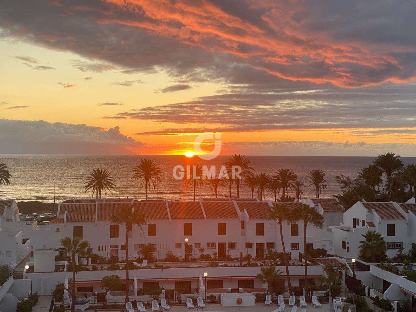 5 slaapkamer Penthouse te koop in Playa de las Americas met zwembad - € 1.400.000 (Ref: 9986143)