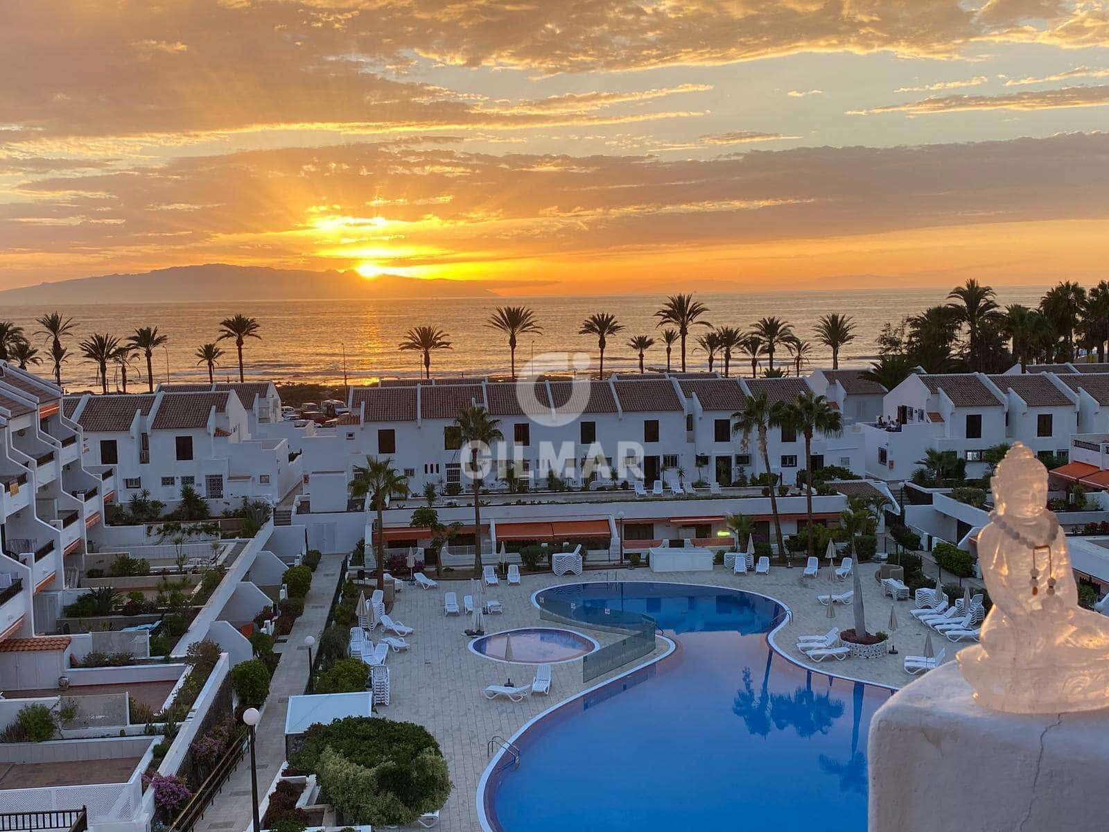 5 slaapkamer Penthouse te koop in Playa de las Americas met zwembad - € 1.400.000 (Ref: 9986143)