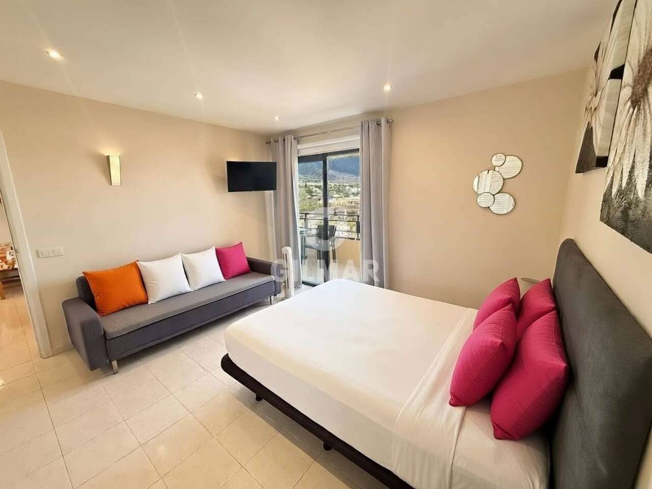 Piso de 2 habitaciones en Playa Paraiso en venta con piscina garaje - 449.000 € (Ref: 9986145)