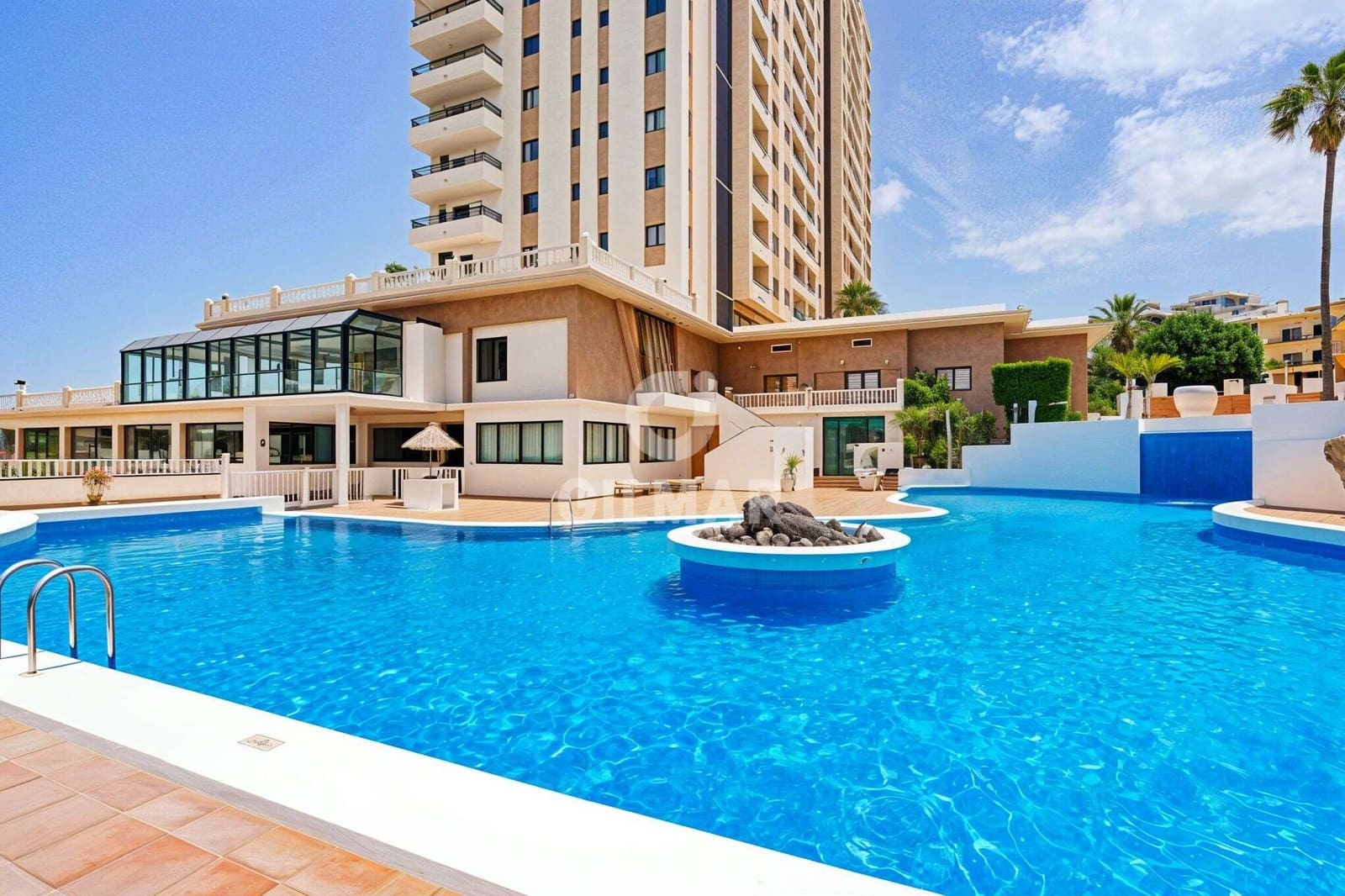 Piso de 2 habitaciones en Playa Paraiso en venta con piscina garaje - 449.000 € (Ref: 9986145)